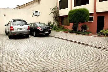 Hostal De La Mancha Quito 4*,